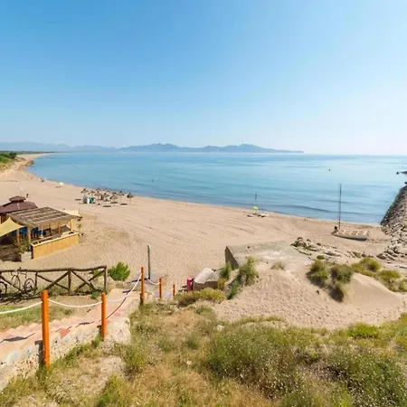 By The Sea With Pool In Spain شقة